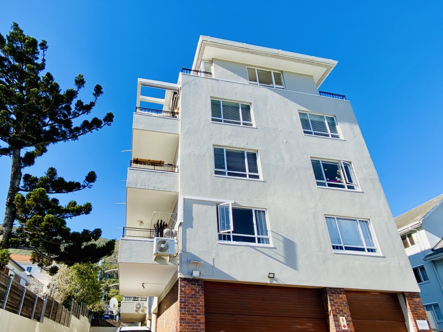 2 Bedroom Property for Sale in Sea Point Western Cape